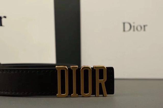 Brand: Dior. Hot item Grade: Women's belt. Double-sided top layer cowhide. Exqu