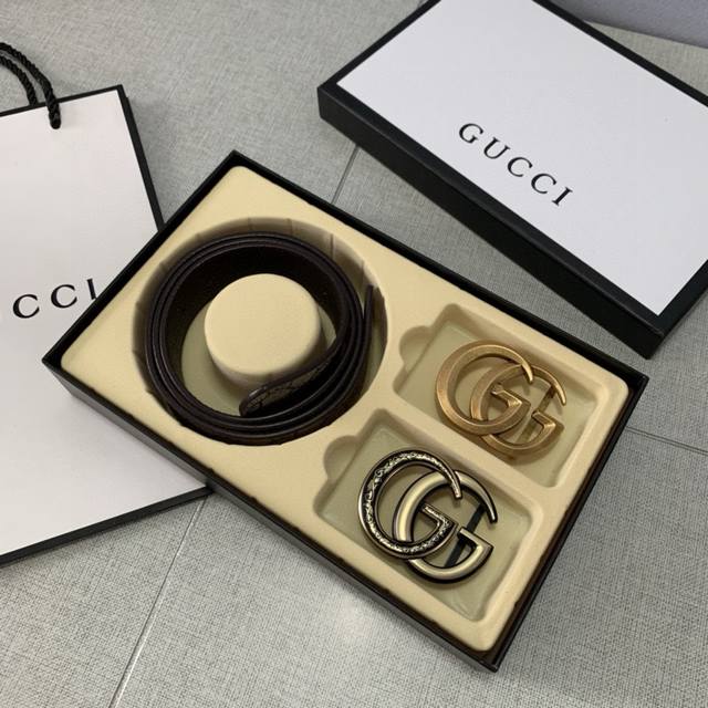 G Boutique model