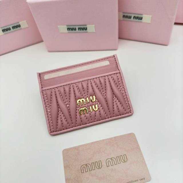 Miumiu 3514 Color Black Pink Blue Size 8*10.5Miumiu latest model! The hottest mo