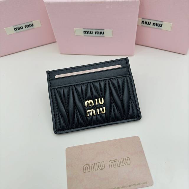 Miumiu 3514 Color Black Pink Blue Size 8*10.5Miumiu latest model! The hottest mo