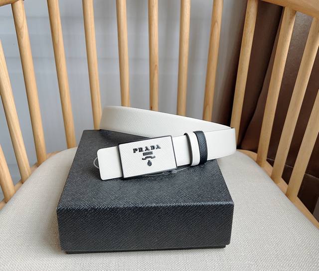 Prada Latest model from Prada counters This buckle belt is from a versatile modu
