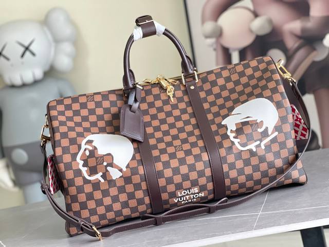 Top original M40799 Men's Pillow Bag Series Keepall 50 Travel Bag is made of fi