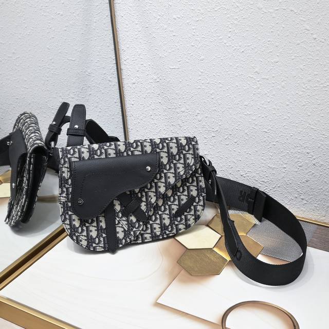 Upgraded version Internal code, with box Dio* R Homme 19Ss Saddle Oblique canva