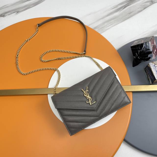Woc small envelope bag is here. Speaking of envelope bags, this one from Y must
