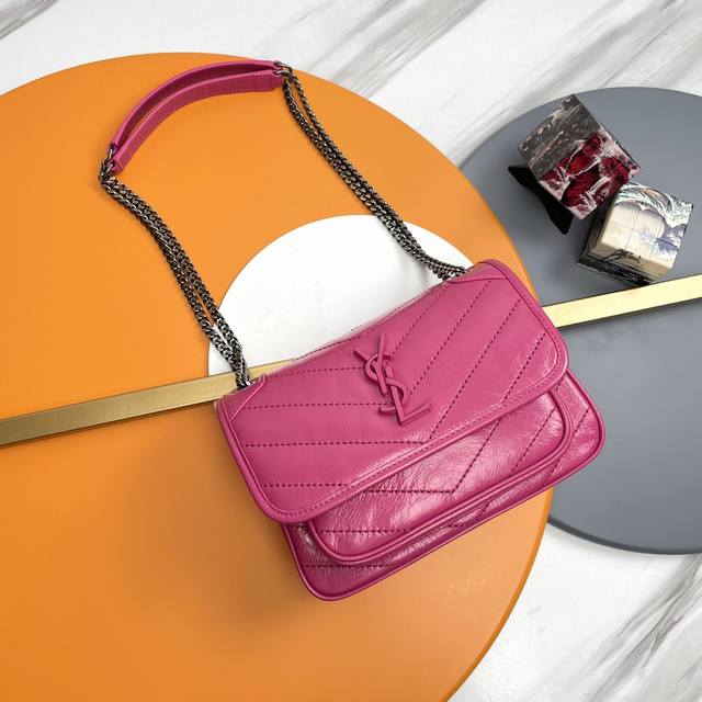 Original Niki Wrinkled Leather-22Cm The explosive Niki is shocking again. The n