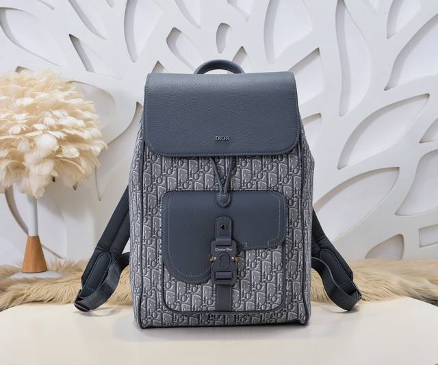 Dior - Dior's latest saddle backpack. Original quality. Dark grey. Made of beige
