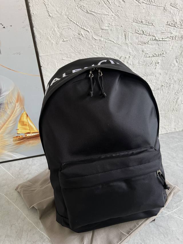 Original Balen backpack, a simple and fashionable model with high-end street st