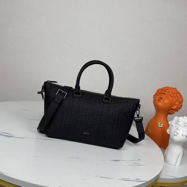 The highest version on the market, welcome to compare Weekender 25 handbag Blac