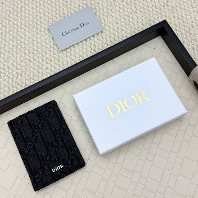 Dior's new bifold cardholder is an elegant accessory that showcases Dior's exqui