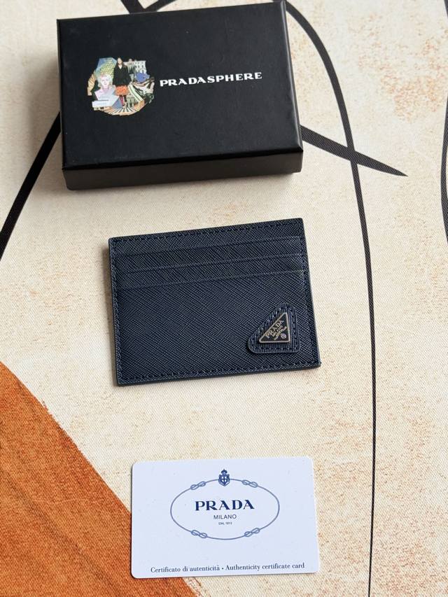 Prada exclusive background upgrade The latest style of the popular genuine leat
