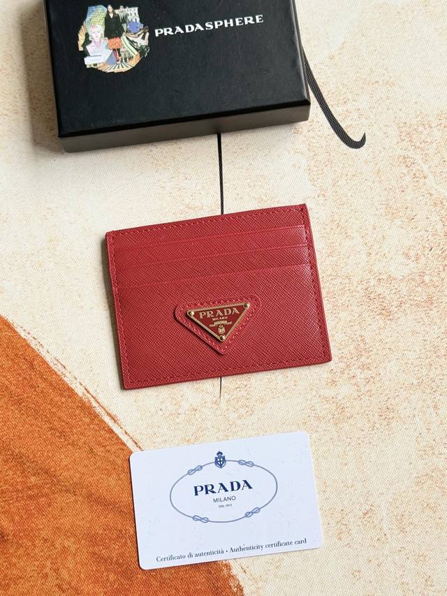 Prada classic women's card holder, model 1Mc025, exquisite workmanship and perfe
