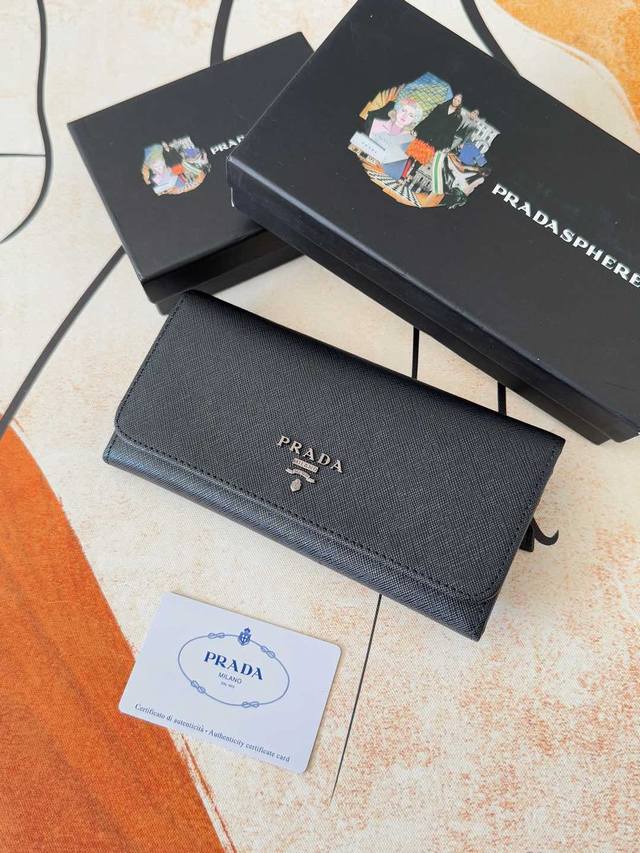 Exclusive background hot-selling model is out: Prada counter quality real shot!