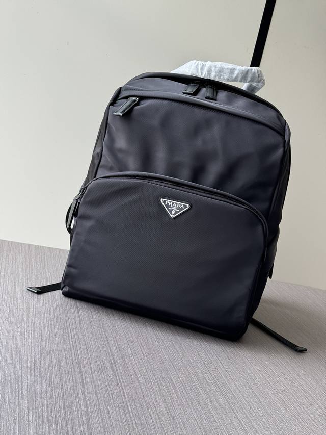 The latest style of the top counter mouse ruthless goods Prada parachute nylon