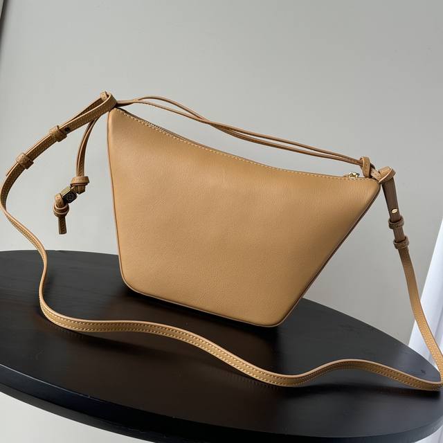 Top counter rat goods Loewe handbags new top layer cowhide Hammock Hobo handbag