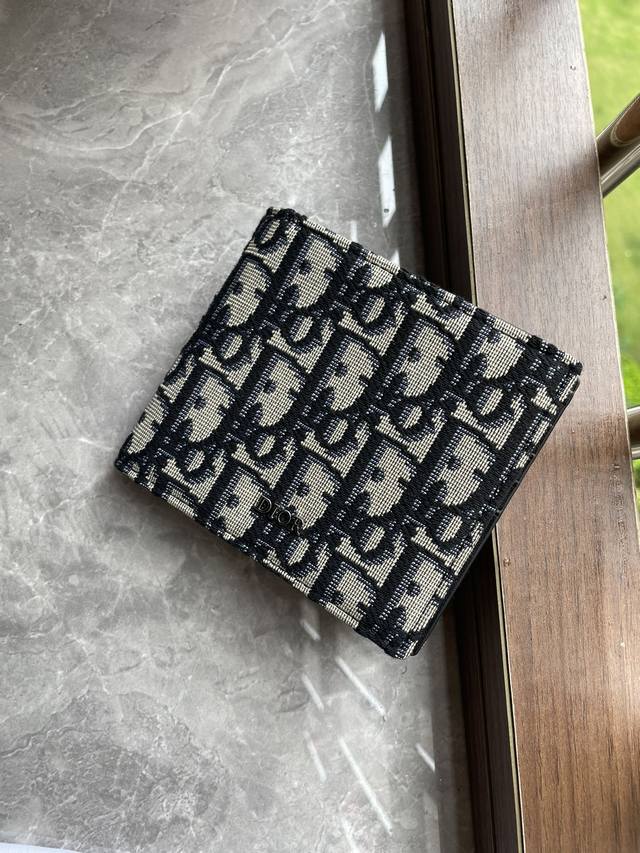 Dior men's short wallet, blue jacquard Dior Oblique with dark blue first-layer c