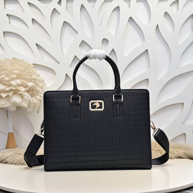 Stefano Ricci-The latest men's briefcase from Stefano Ricci is made of imported