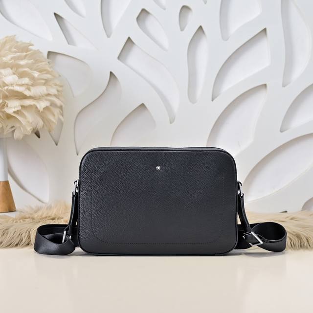 Mont Blanc Mont Blanc-The latest men's messenger bag is made of top-grain cowhid