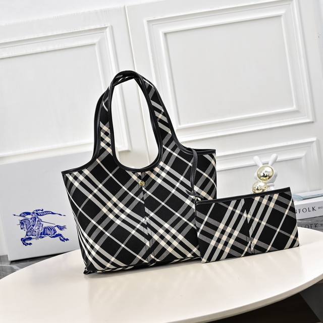 Burberry's latest soft and upright tote bag, made of cotton twill fabric and re