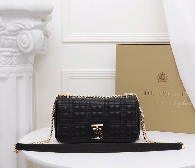 B. Tb Lola bag, made of Italian tanned lambskin, with eye-catching quilted brand