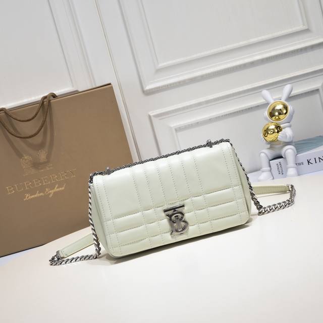 B. Tb Lola bag, made of Italian tanned lambskin, with eye-catching quilted brand