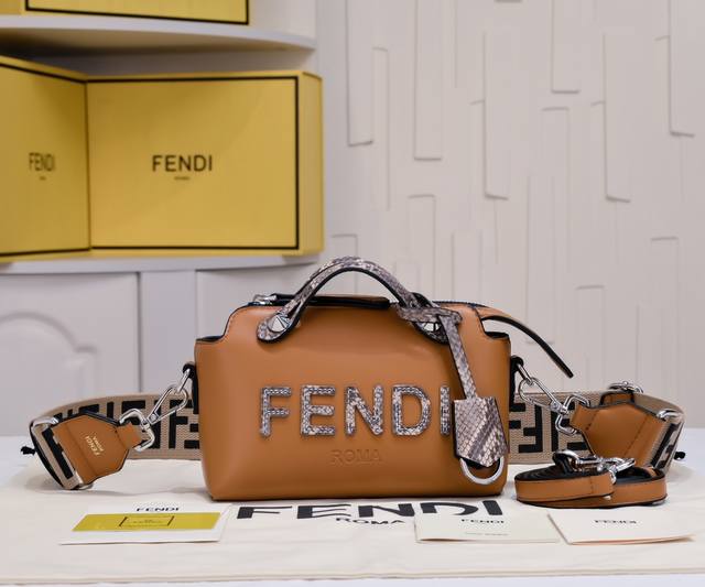 Model 8876 Fendi By The Way Boston Tote Bag Made of Italian leather, simple hot