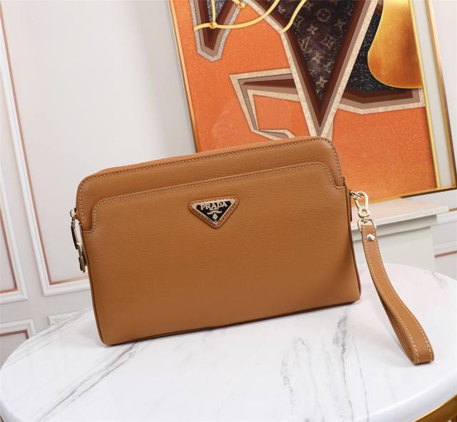 P Men's handbag imported from Italy, imported equipment + lines are clear Europe