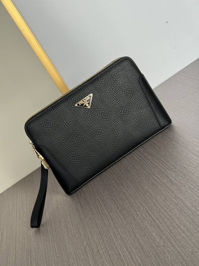 The latest hot-selling Prada double zipper combination lock imported first-laye