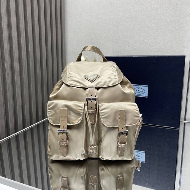 Top original new small backpack 1Bz677 This nylon backpack is part of Prada's tr