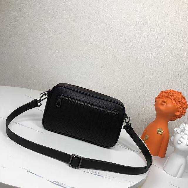 Bv Overseas original quality counter synchronous goods are coming. Top waxed cow