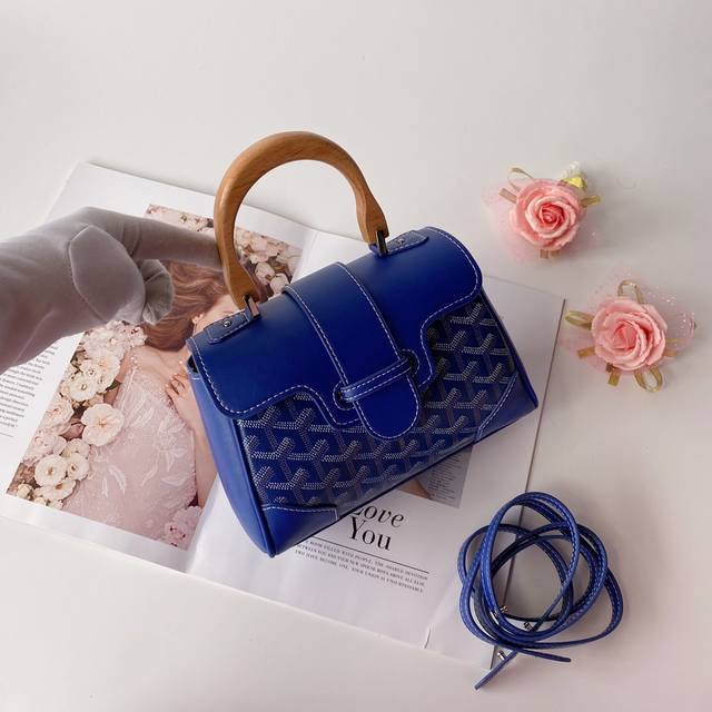 G0Yard Goyard Mini Saigon The Saigon bag symbolizes love, elegance, and refineme