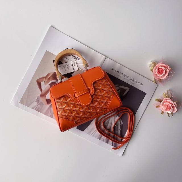 G0Yard Goyard Mini Saigon The Saigon bag symbolizes love, elegance, and refineme