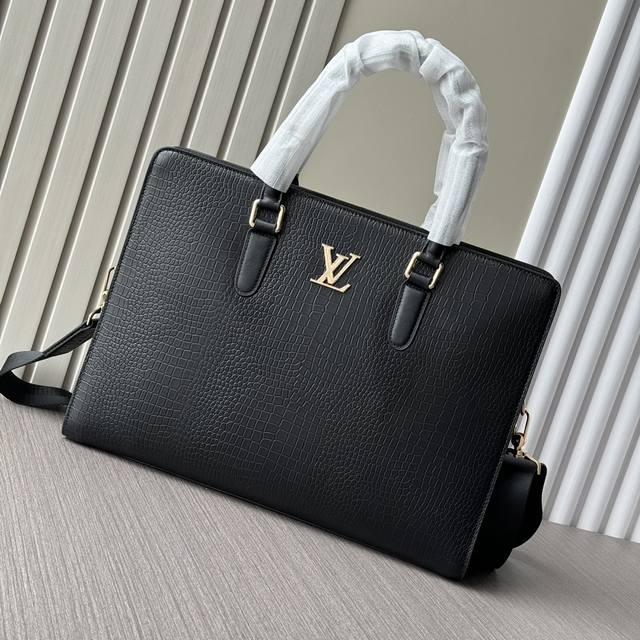The latest hot-selling Lv double zipper handbag from the top counter mouse high