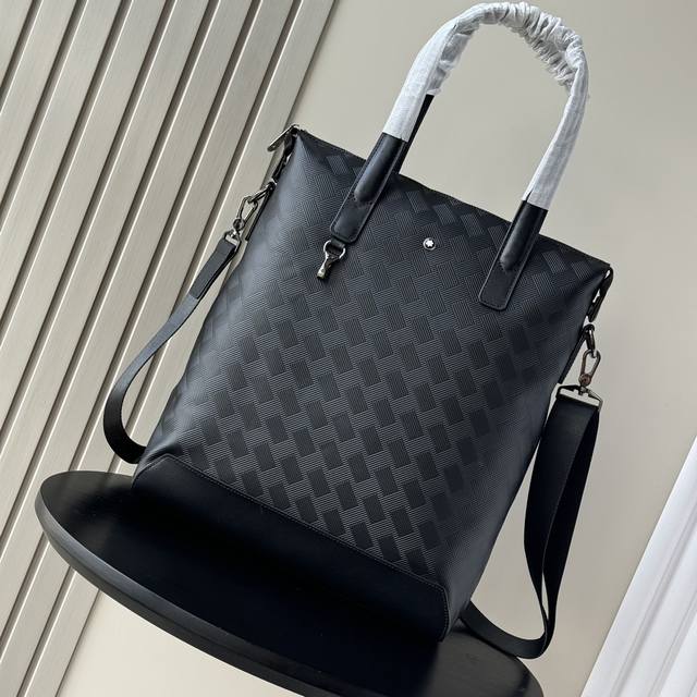 The latest hot-selling Montblanc vertical handbags from the top counters are sh