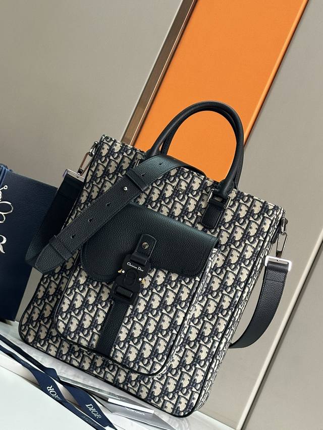 Top Original This saddle bag is a new product in the 2024 Winter Men's Collectio