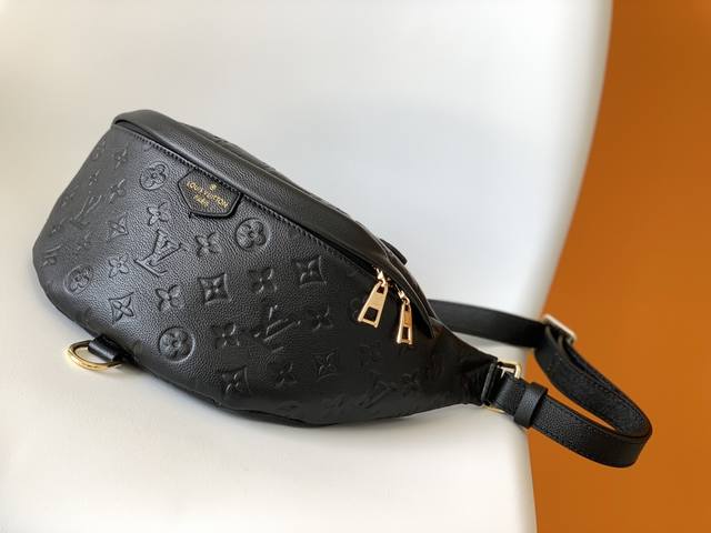 Top layer cowhide original quality in stock! Louis Vuitton new style is coming!