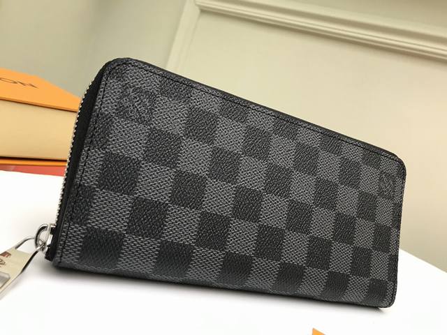 Factory P price top original N63095 Black Grid This men's vertical zipper wallet
