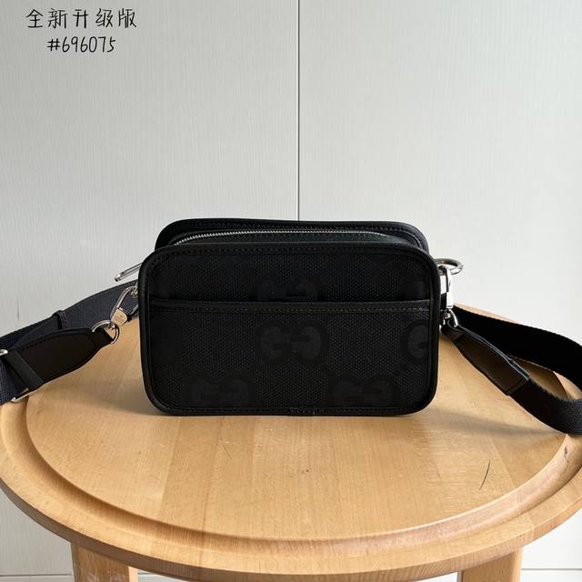 Real shot# Model number: 696075 Size: 22.5 14 7Cm Small and exquisite rectangula