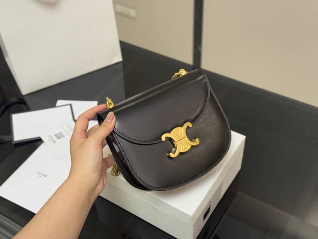 with box Size: 19.16Cm Celine Arc de Triomphe! Full leather Very high-end! Very