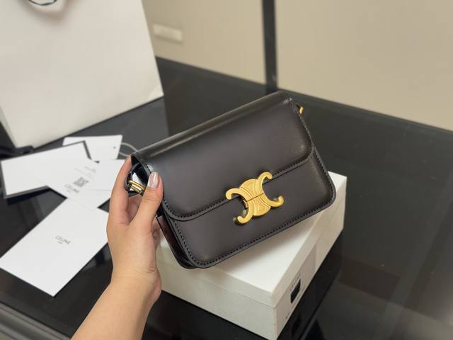 Upgraded version with box Size: 19*15Cm Celine Arc de Triomphe! Very high-end! V