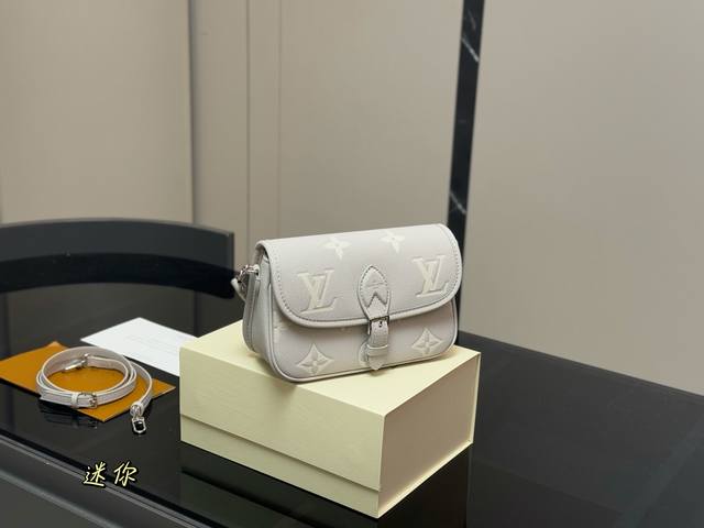 with box Size: 20*13Cm Lv Diane baguette mini also comes in Nano size It's incr