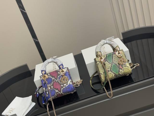 with folding box Dior rare python skin Princess Diana bag A very noble Princess