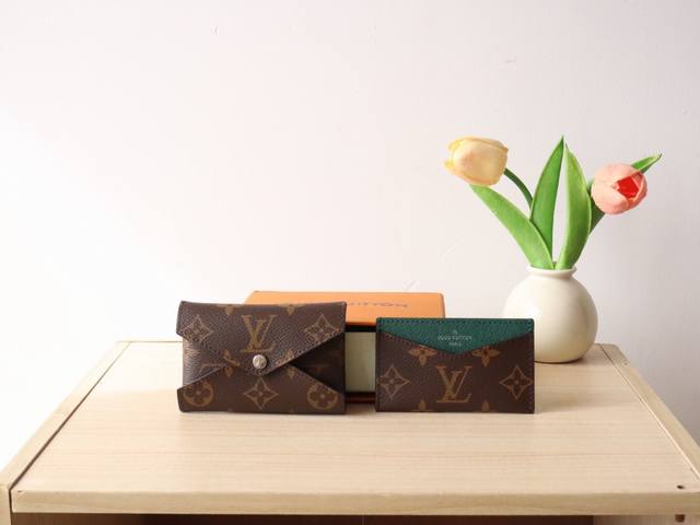 Factory P price top original M12884 green card holder A new work from the "Color