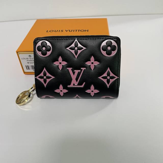 Factory P price top original M12378 This Lv Ski series zipper wallet has a pillo