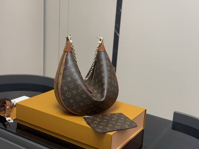 Full set packageSize: 37*24Cm Lv Loop underarm bagIt's too touching! The effect