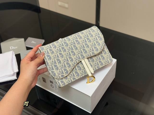 with folding box Size: 22.15Cm The most fashionable Woc, Dior monogram chain ba