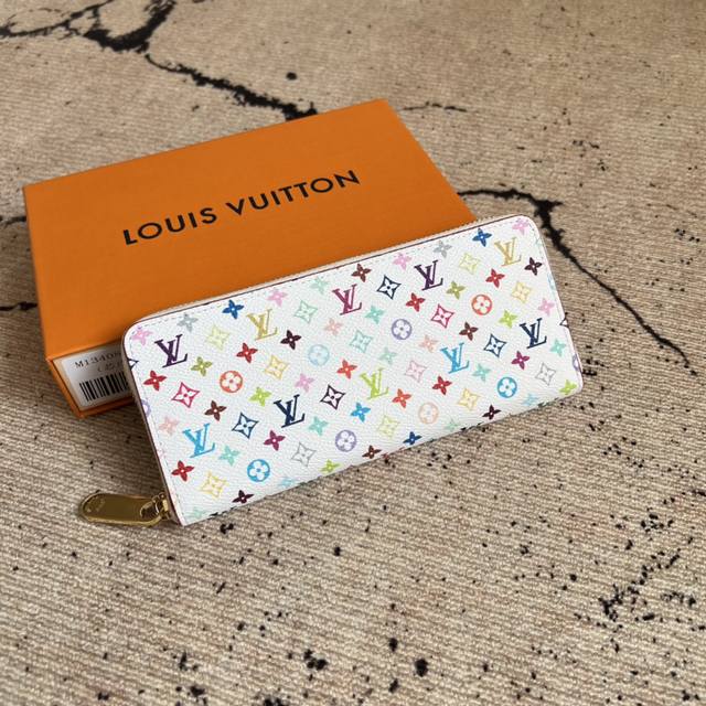Factory P price top original M13408 white color single zipper wallet series Zipp