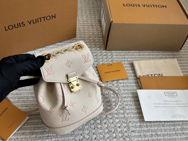 Lv new pink Mini backpack, so gentle~ New cream strawberry plum Nano Noe mini ba