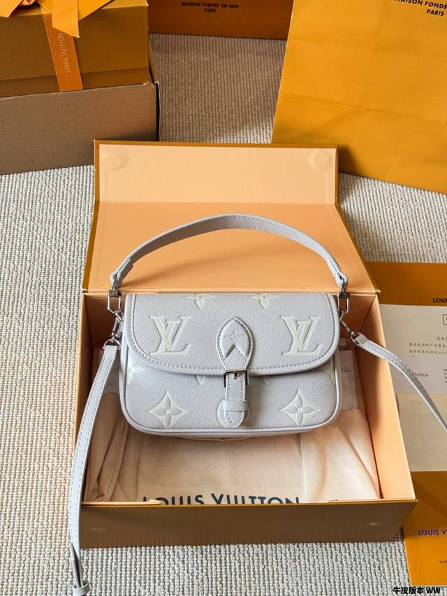 cowhide version Lv Nano Diane cowhide underarm baguette bag full steel hardware