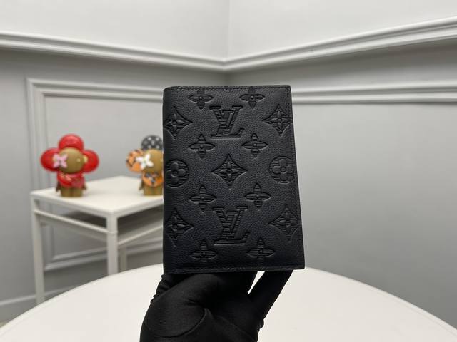 Factory P price top original M13187 Embossed passport "Couvertaux Passport Nm" u