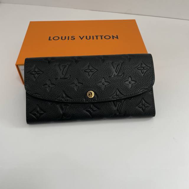 Factory P price top original M62369 embossed black This Emilie wallet is made o